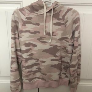 Camo sweatshirt